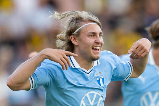 Malmö FFs Sebastian Nanasi jublar