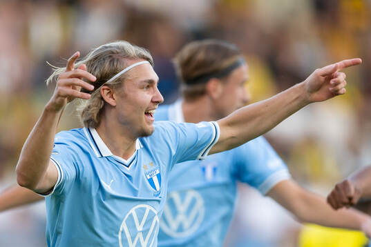 Malmö FFs Sebastian Nanasi jublar