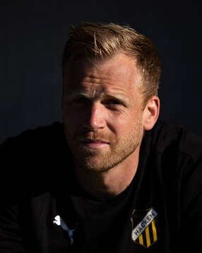 Häckens målvakt Peter Abrahamsson innan fotbollsmatchen i
