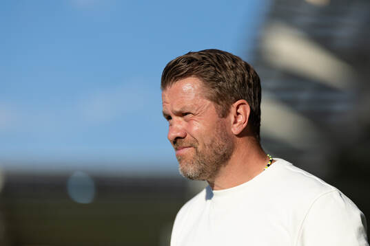 Häckens tränare Pål Arne Johansen innan fotbollsmatchen