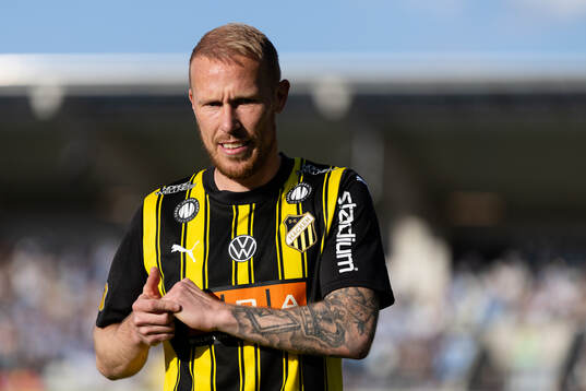 Häckens Mikkel Rygaard Jensen innan fotbollsmatchen i