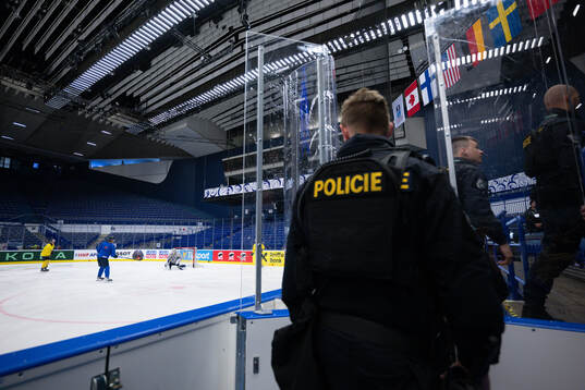 Bläddra bland fler bilder av 2024 IIHF Ice Hockey World Championship, day 11, Sweden, morning skate  