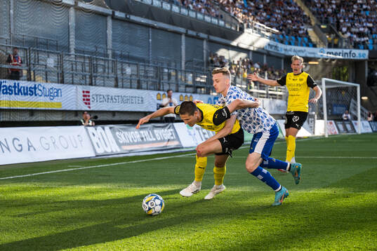 Mjällbys Rasmus Wikström och IFK Göteborgs Sebastian