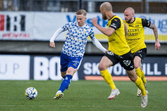IFK Göteborgs Oscar Wendt och Mjällbys Adam Ståhl