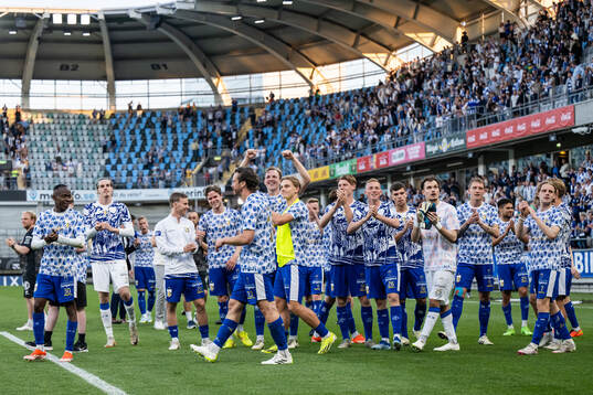 IFK Göteborgs spelare jublar