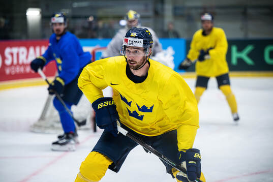 Marcus Pettersson of Sweden at a practice session