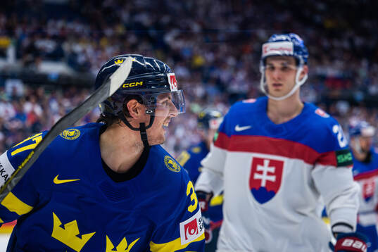 Isac Lundeström of Sweden celebrates the 4-0 goal