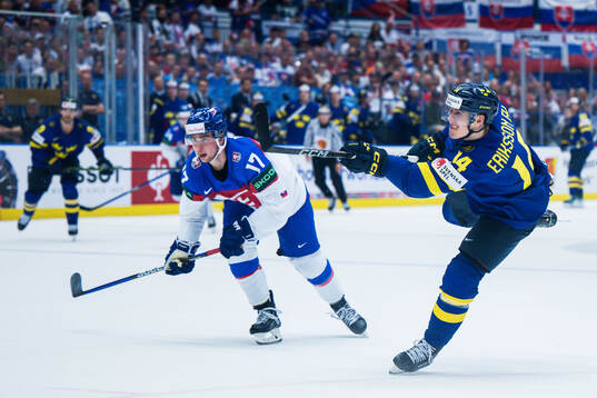 Joel Eriksson Ek of Sweden scores 5-0