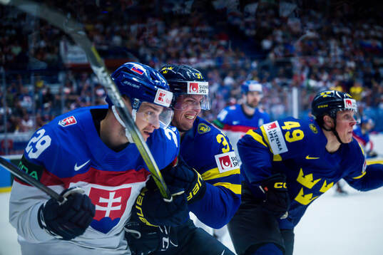 Michal Ivan of Slovakia and Isac Lundeström of Sweden
