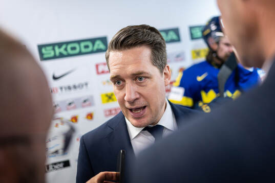 Head coach Sam Hallam of Sweden the mixed zone