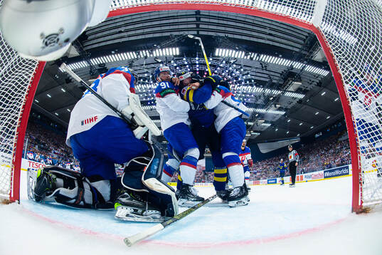 Isac Lundeström of Sweden against Matus Sukel of Slovakia