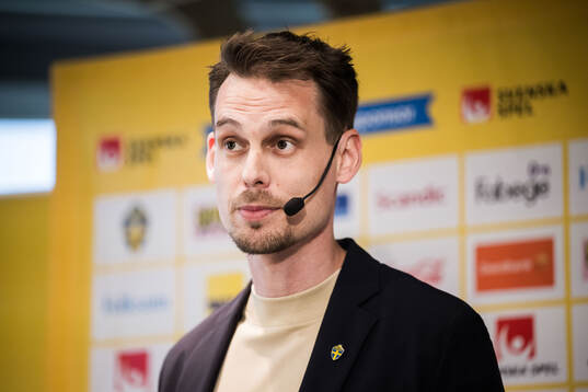 Head coach Daniel Bäckström of the Swedish under-21