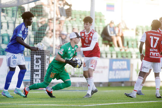 Sandvikens IFs målvakt Felix Jakobsson