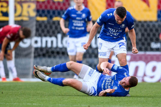 Trelleborgs målskytt Zander Hyltoft (liggande) firar