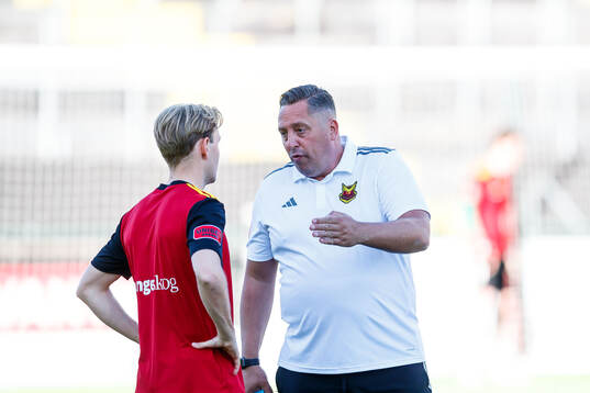 Östersunds Simon Marklund och huvudtränare Magnus Powell