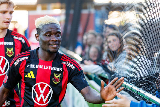 Östersunds Assiedou Yannick Armel Adjoumani jublar