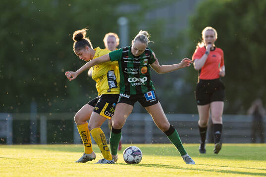 Elfsborgs Jennifer Brinck och Varbergs BoISs Lilly Borgman