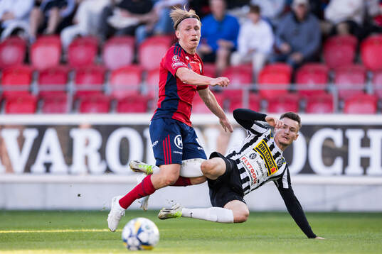 Bläddra bland fler bilder av Fotboll, Superettan, Öster - Landskrona