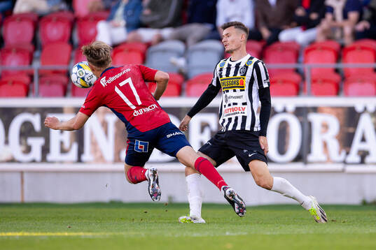 Östers Adam Herdonsson och Landskronas Robin Dzabic