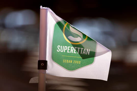 Hörnflagga med Superettan logo