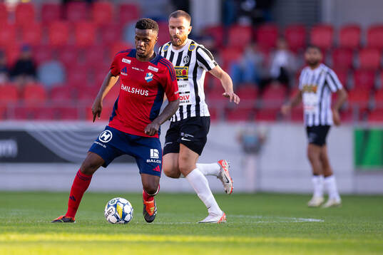 Östers Manasse Kusu och Landskronas Filip Sachpekidis