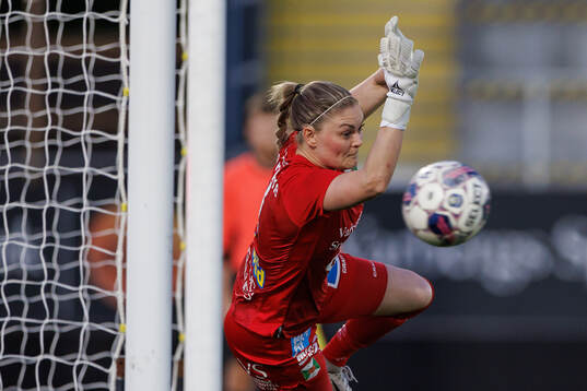 Varbergs BoISs målvakt Linnea Nilsson