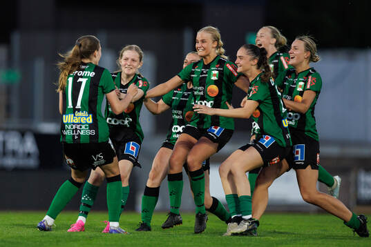 Varbergs BoISs spelare jublar