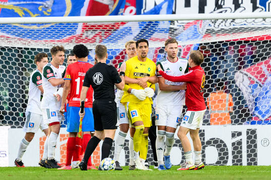 Skövde AIKs Adrian Zendejas jublar