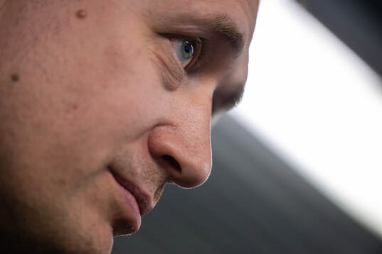 Head coach Sam Hallam of Sweden