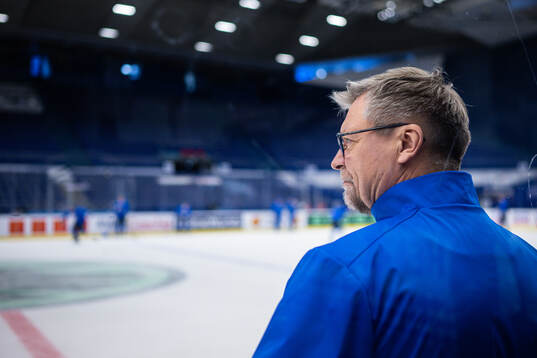 Head coach Jukka Jalonen of Finland at a practice session