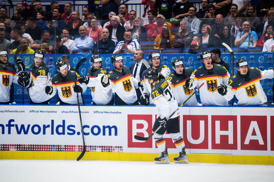 Dominik Kahun of Germany celebrates