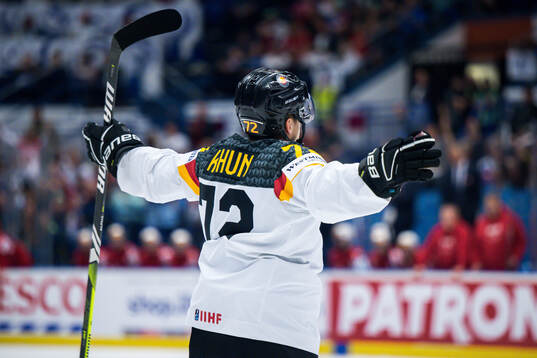 Dominik Kahun of Germany celebrates