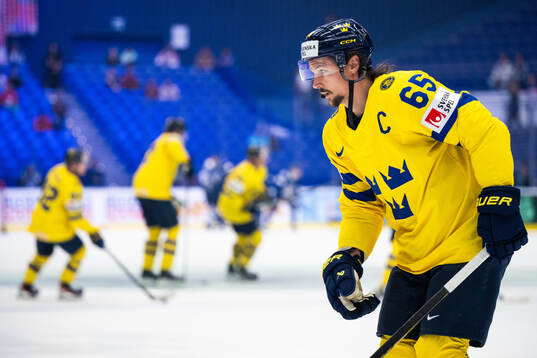Erik Karlsson of Sweden