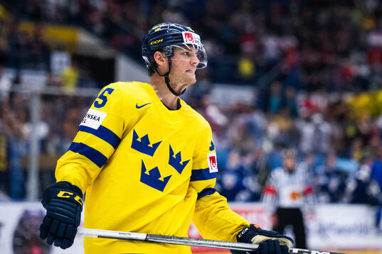 André Burakovsky of Sweden looks dejected