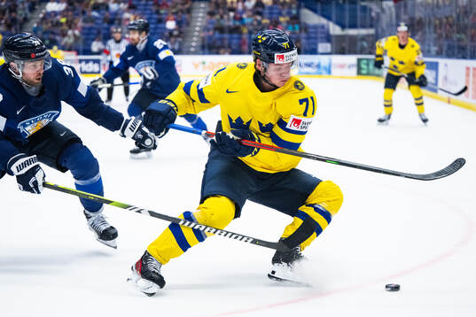 Veli-Matti Vittasmäki of Finland and Victor Olofsson of
