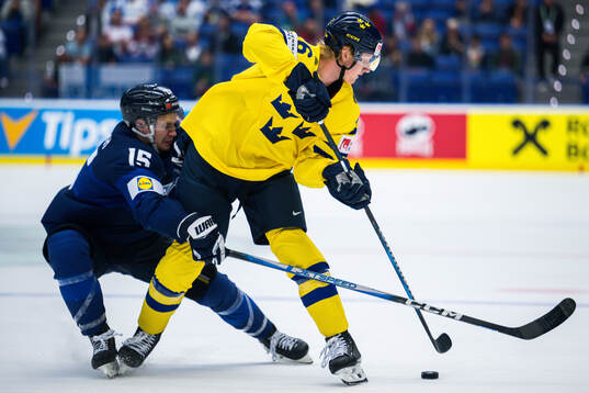 Juha Jääskä of Finland and Rasmus Dahlin of Sweden