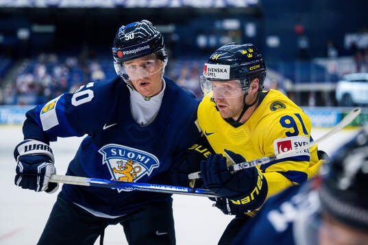 Juuso Riikola of Finland and Carl Grundström of Sweden