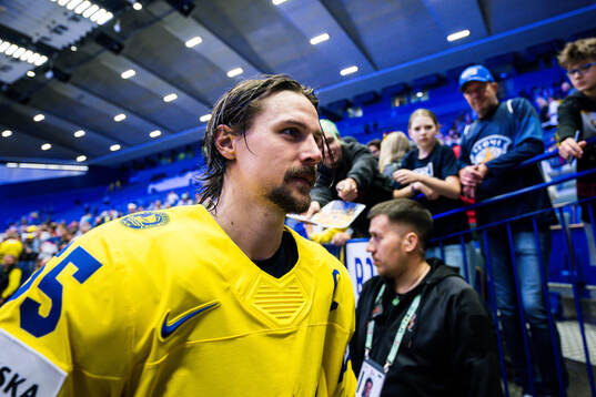 Erik Karlsson of Sweden