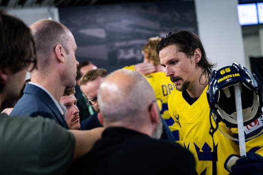 Erik Karlsson of Sweden