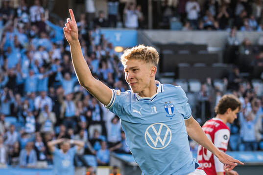 Malmö FFs Hugo Bolin jublar