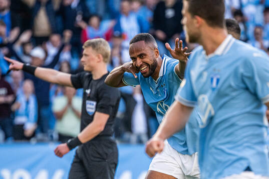Malmö FFs Isaac Kiese Thelin jublar