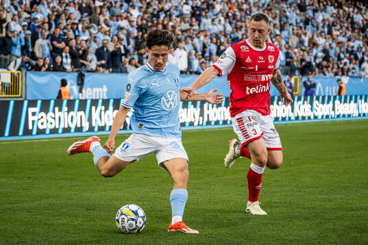Malmö FFs Adrian Skogmar och Kalmars Alexander Gersbach