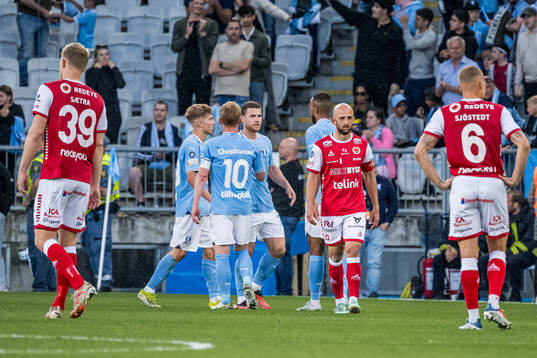 Kalmars Romario Pereira Sipiao deppar