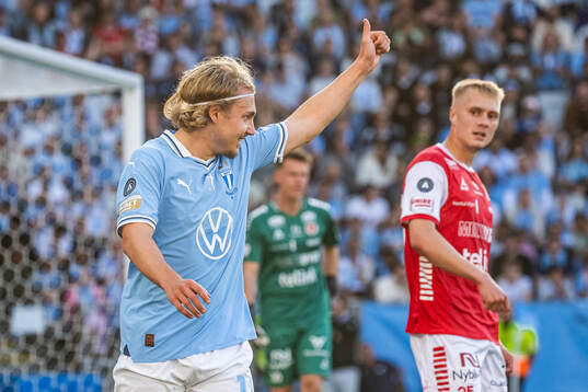 Malmö FFs Sebastian Nanasi jublar