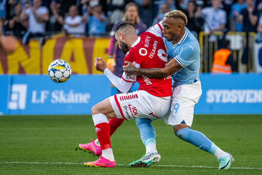 Kalmars Dino Islamovic och Malmö FFs Derek Cornelius