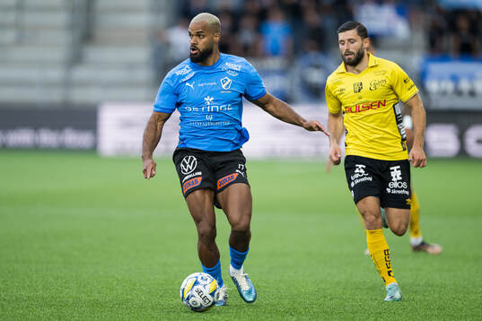Halmstads Phil Ofosu-Ayeh och Elfsborgs Arber Zeneli