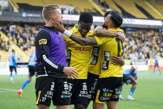 Elfsborgs Per Frick, Michael Baidoo och Rami Kaib jublar