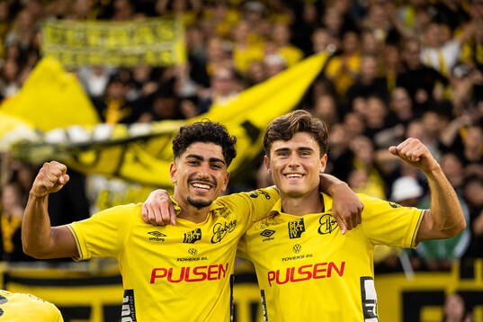 Elfsborgs Ahmed Qasem och Besfort Zeneli jublar
