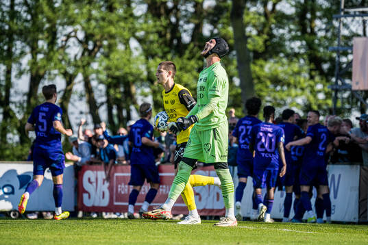 Mjällbys målvakt Noel Törnqvist deppar