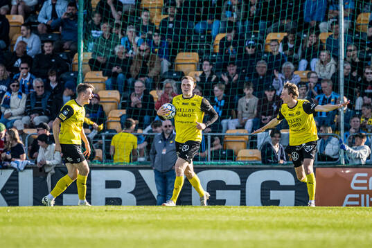 Mjällbys Elliot Stroud, Jacob Bergström och Alexander